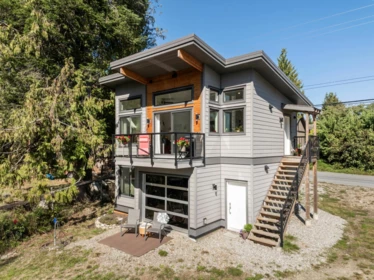 7835 Redrooffs Road, Halfmoon Bay, BC, Halfmoon Bay — Single Family Residence for sale