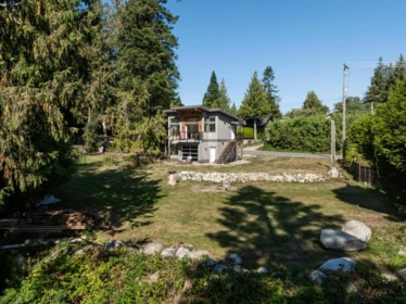 7835 Redrooffs Road, Halfmoon Bay, BC, Halfmoon Bay — Single Family Residence for sale