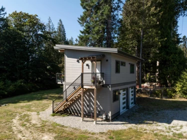 Outdoor Kitchen Photo of 7835 Redrooffs Road, Halfmoon Bay, BC
