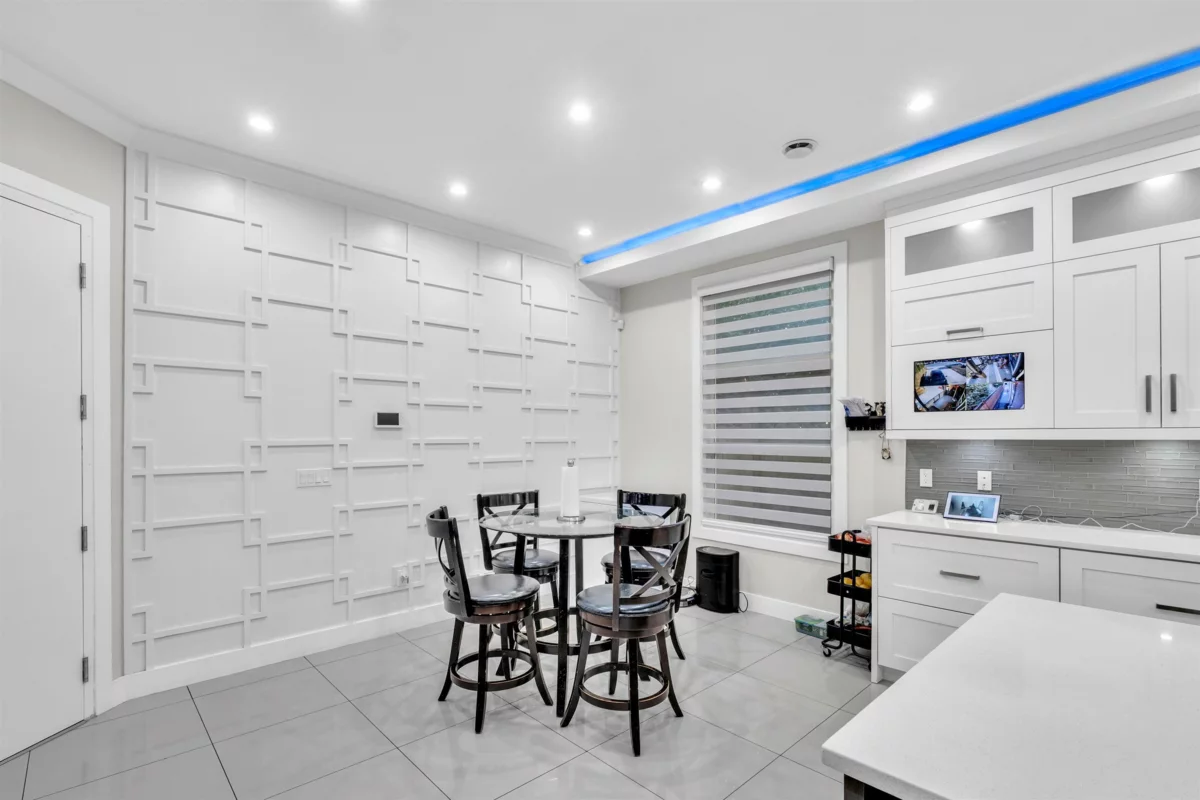 Primary Bathroom Photo of 11899 74b Avenue, Delta, BC