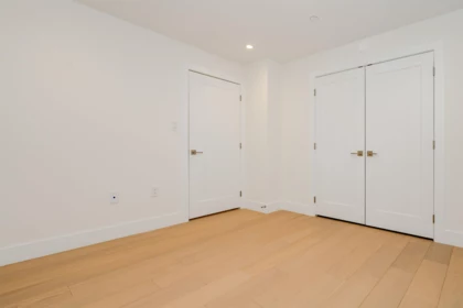 Hot Tub / Spa Photo of 1 8182 Cartier Street, Vancouver, BC