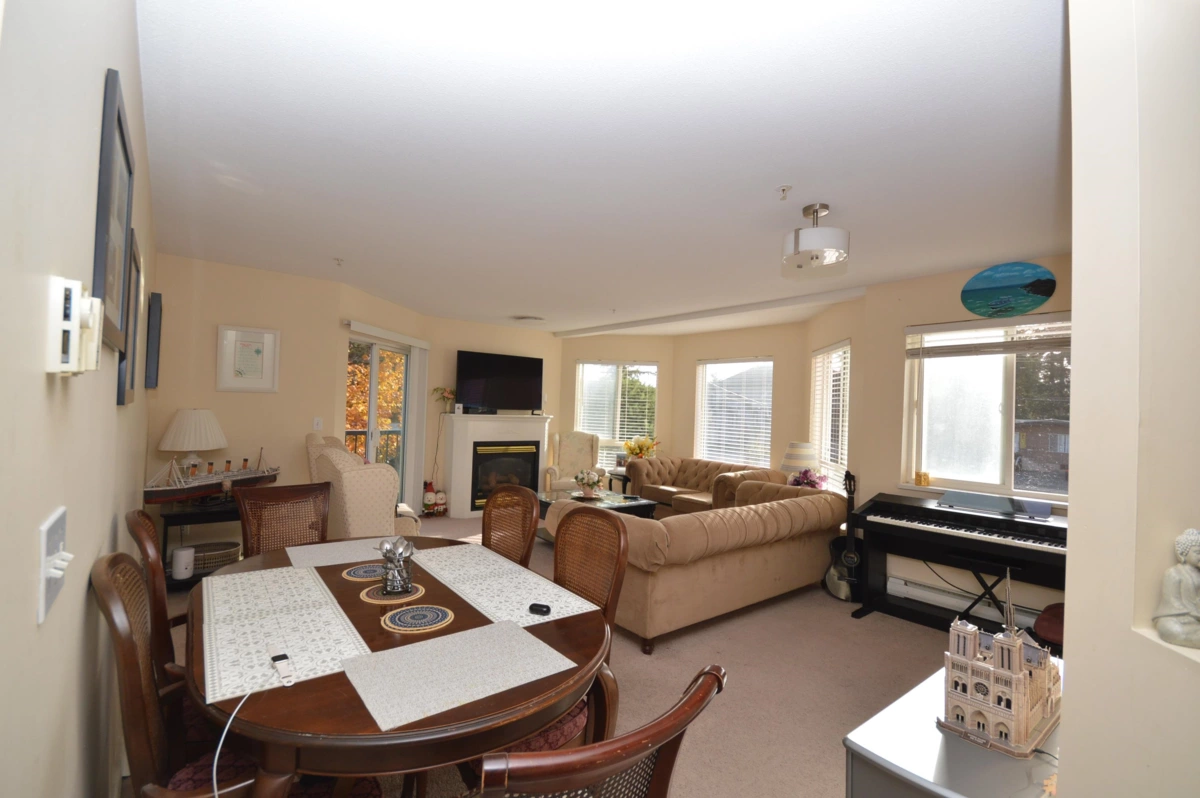 Dining Area Photo of 202 31831 Peardonville Road, Abbotsford, BC