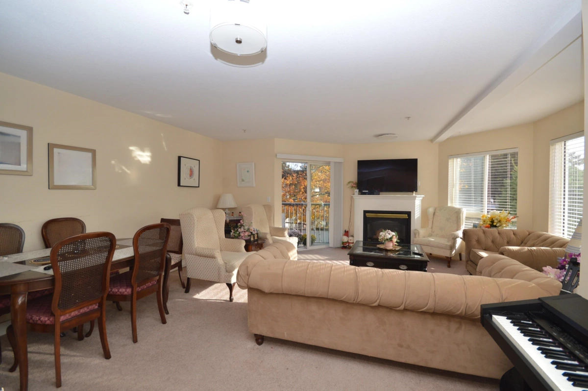 Kitchen Photo of 202 31831 Peardonville Road, Abbotsford, BC