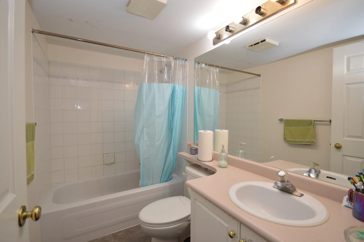 Powder Room Photo of 202 31831 Peardonville Road, Abbotsford, BC