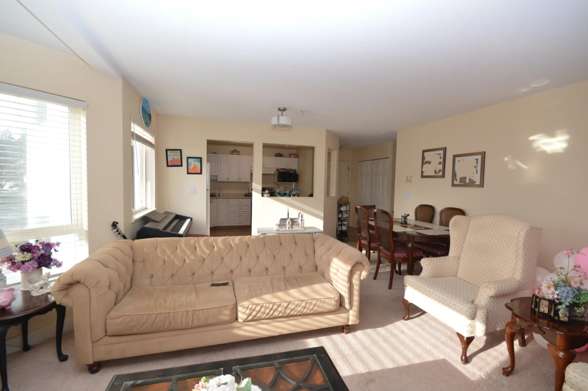 Primary Bedroom Photo of 202 31831 Peardonville Road, Abbotsford, BC