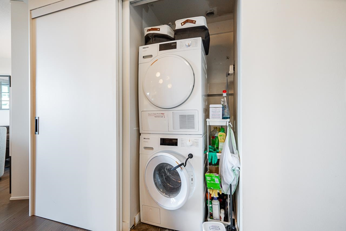 Hallway Photo of 603 1318 Homer Street, Vancouver, BC