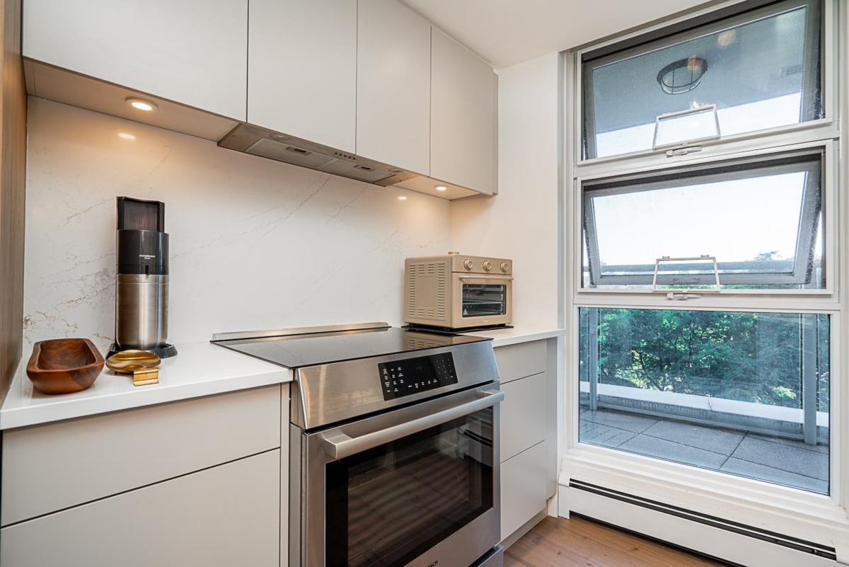 Primary Bathroom Photo of 603 1318 Homer Street, Vancouver, BC