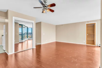 1802 289 Drake Street, Vancouver, BC, Vancouver — Apartment/Condo for sale