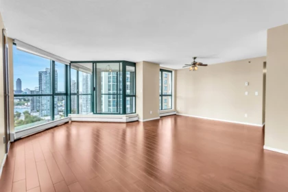 1802 289 Drake Street, Vancouver, BC, Vancouver — Apartment/Condo for sale