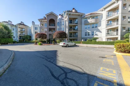 202 3172 Gladwin Road, Abbotsford, BC, Abbotsford — Apartment/Condo for sale