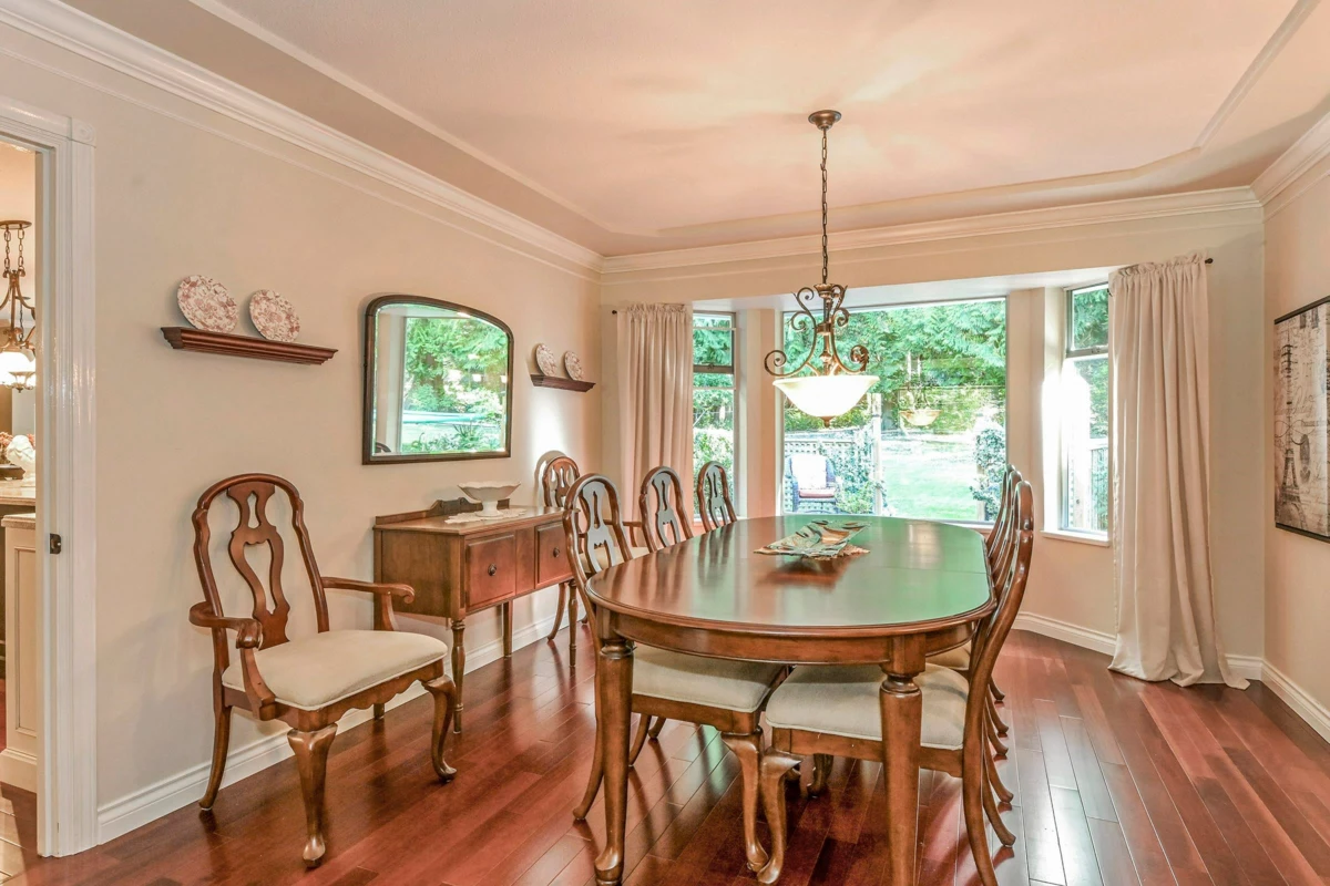 Breakfast Nook Photo of 2842 130 Street, Surrey, BC