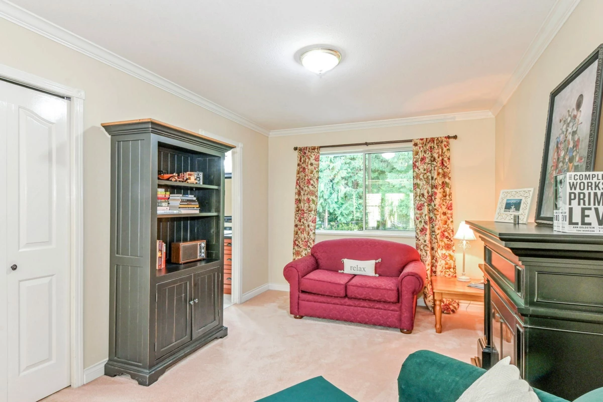 Entry Foyer Photo of 2842 130 Street, Surrey, BC