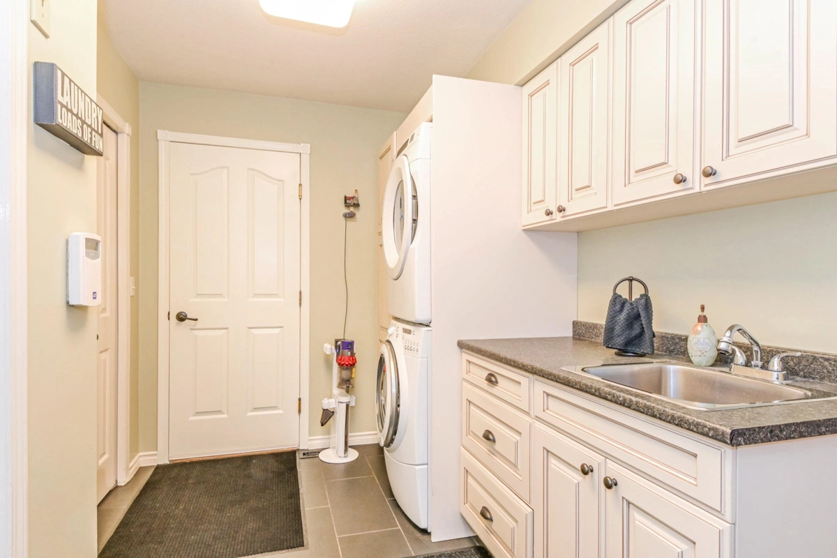 Loft / Bonus Room Photo of 2842 130 Street, Surrey, BC