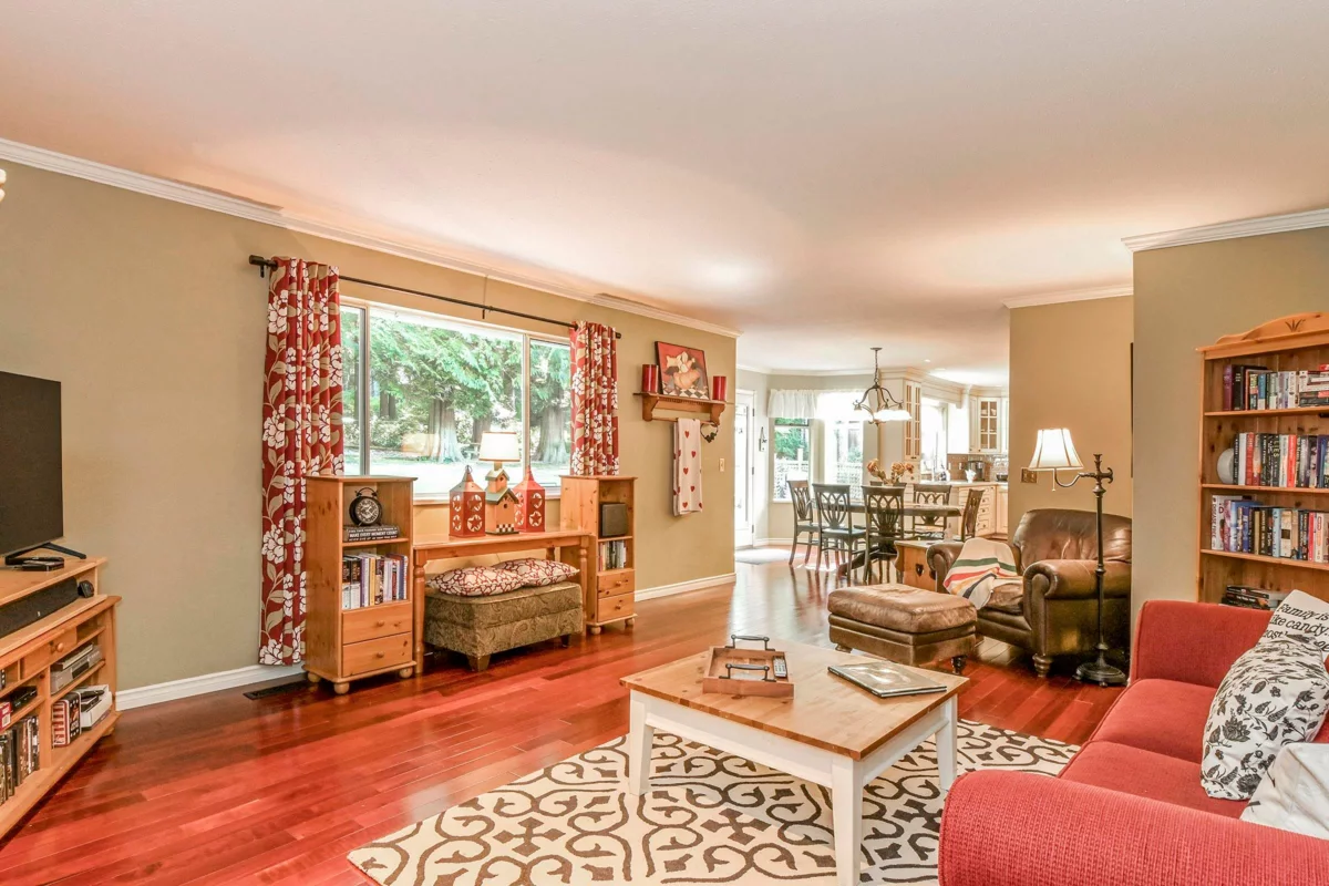 Walk-In Closet Photo of 2842 130 Street, Surrey, BC