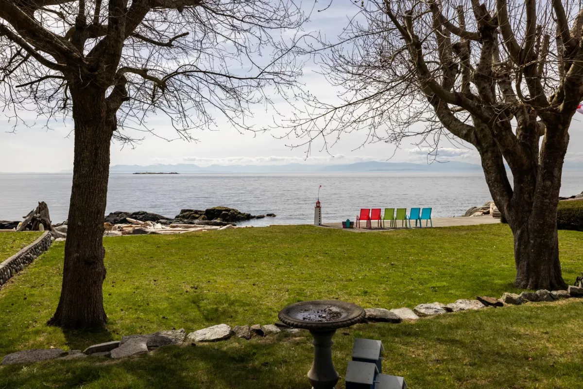 Primary Bedroom Photo of 1537 Mccullough Road, Sechelt, BC