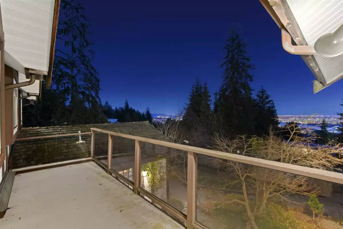 Aerial View of 1145 Millstream Road, West Vancouver, BC