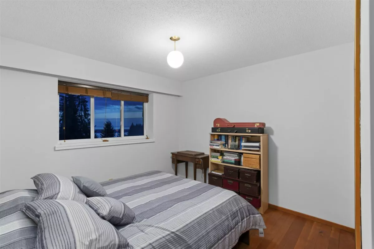 Backyard Photo of 1145 Millstream Road, West Vancouver, BC