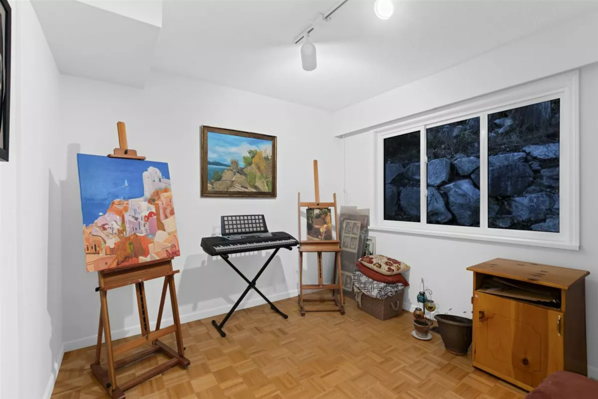 Mudroom Photo of 1145 Millstream Road, West Vancouver, BC