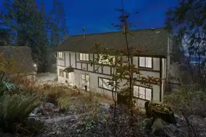 Family Room Photo of 1145 Millstream Road, West Vancouver, BC