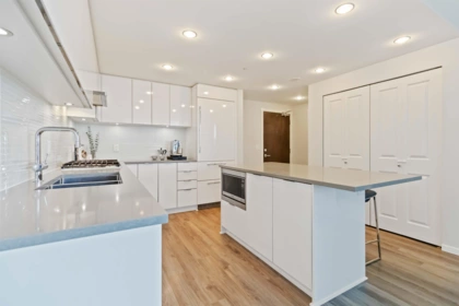 608 6638 Dunblane Avenue, Burnaby, BC, Burnaby — Apartment/Condo for sale