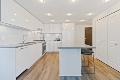 608 6638 Dunblane Avenue, Burnaby, BC, Burnaby — Apartment/Condo for sale