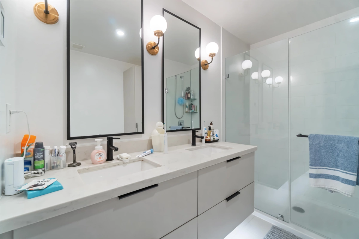 Laundry Room Photo of 505 3105 St George Street, Port Moody, BC