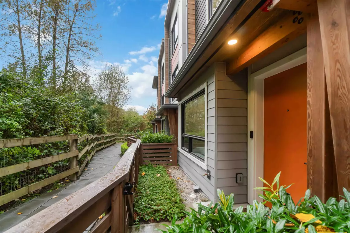 Living Room Photo of 505 3105 St George Street, Port Moody, BC
