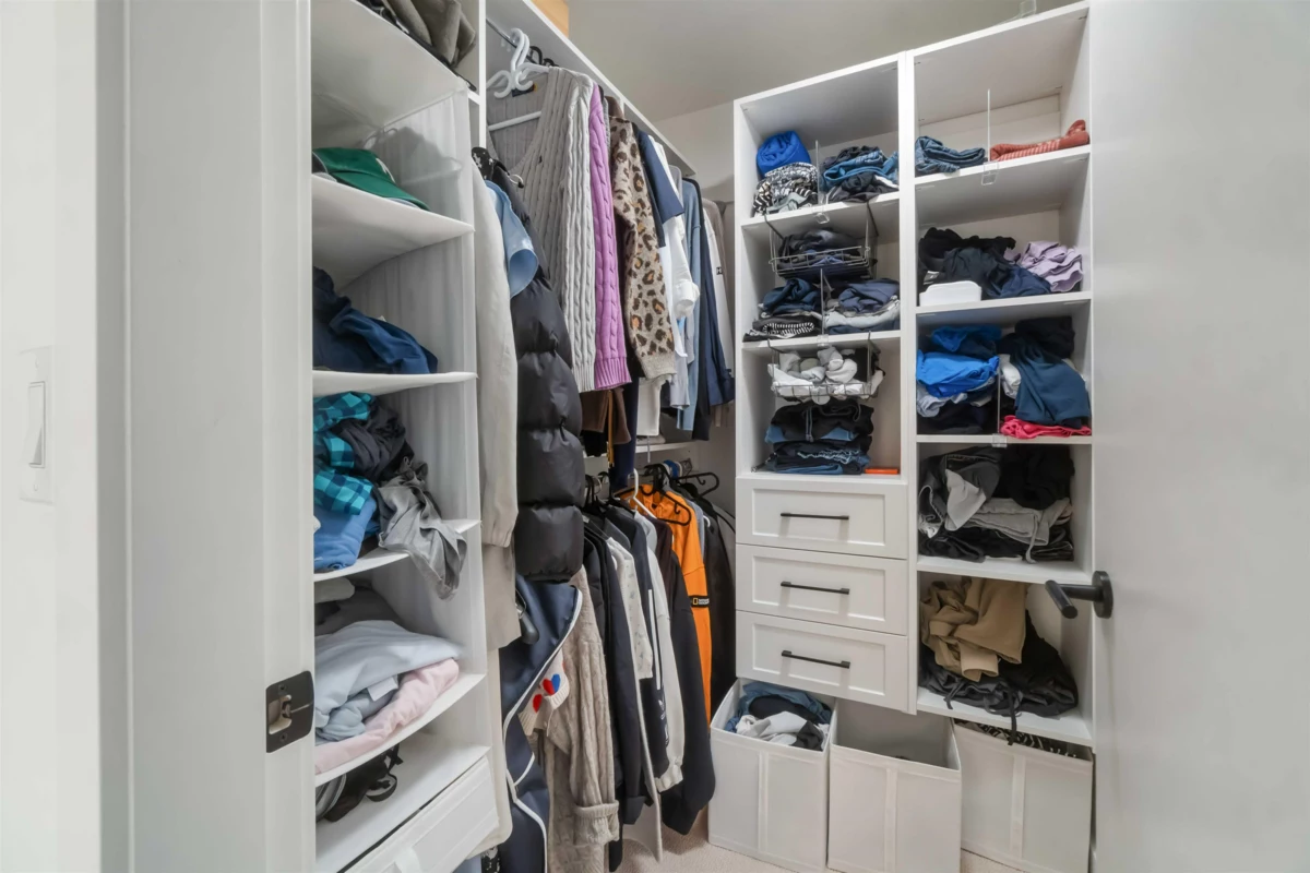 Mudroom Photo of 505 3105 St George Street, Port Moody, BC