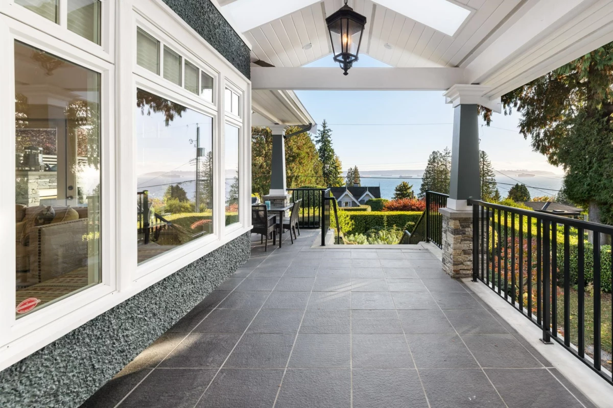 Dining Area Photo of 2623 Lawson Avenue, West Vancouver, BC