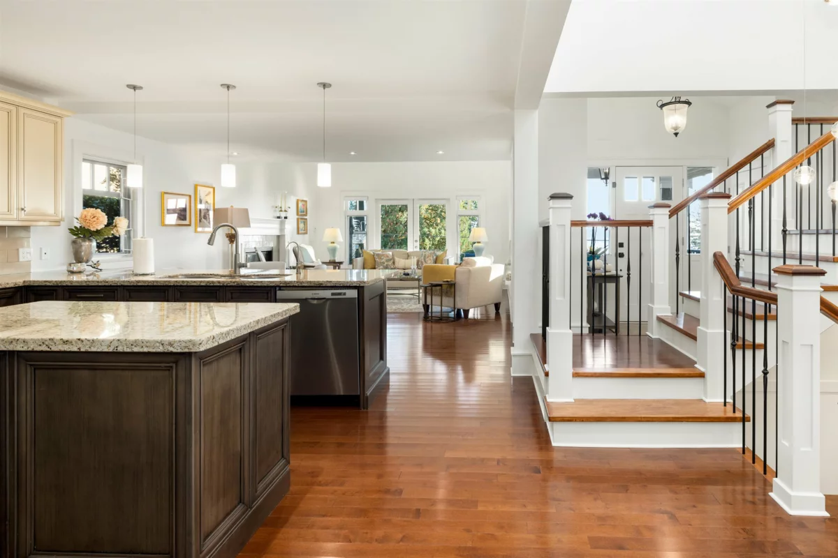 Guest Bathroom Photo of 2623 Lawson Avenue, West Vancouver, BC