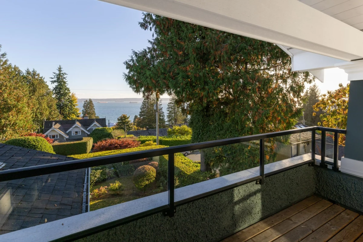 Neighborhood Park Photo Near 2623 Lawson Avenue, West Vancouver, BC