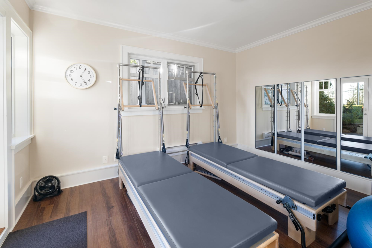 Outdoor Kitchen Photo of 2623 Lawson Avenue, West Vancouver, BC