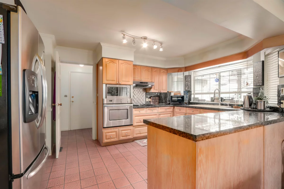 Breakfast Nook Photo of 8850 Delvista Drive, Delta, BC