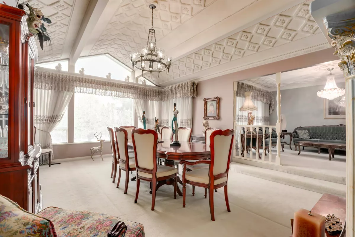 Living Room Photo of 8850 Delvista Drive, Delta, BC