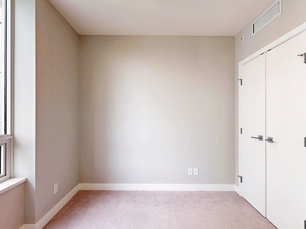 Front Yard Photo of 408 677 W 41st Avenue, Vancouver, BC