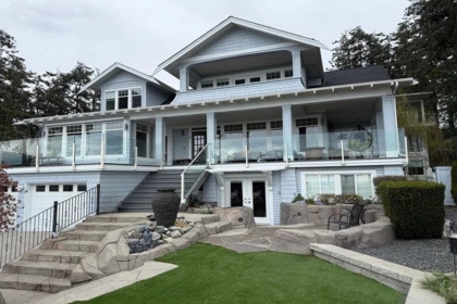 14213 Marine Drive, White Rock, BC, White Rock — Single Family Residence for sale