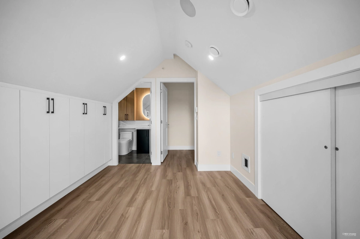 Basement Recreation Room Photo of 2371 Adanac Street, Vancouver, BC