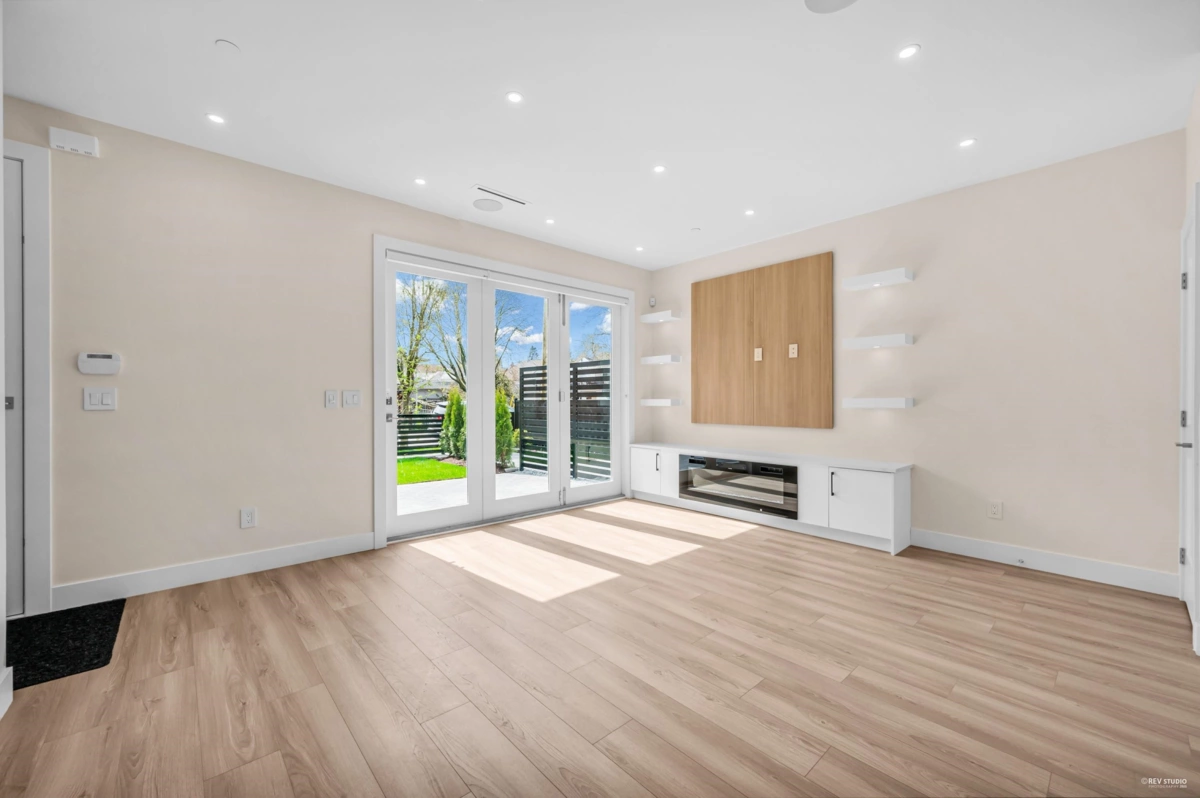 Family Room Photo of 2371 Adanac Street, Vancouver, BC