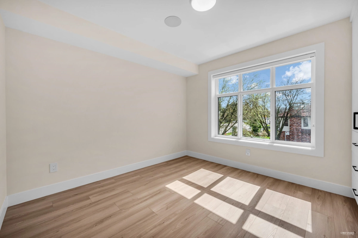 Guest Bathroom Photo of 2371 Adanac Street, Vancouver, BC