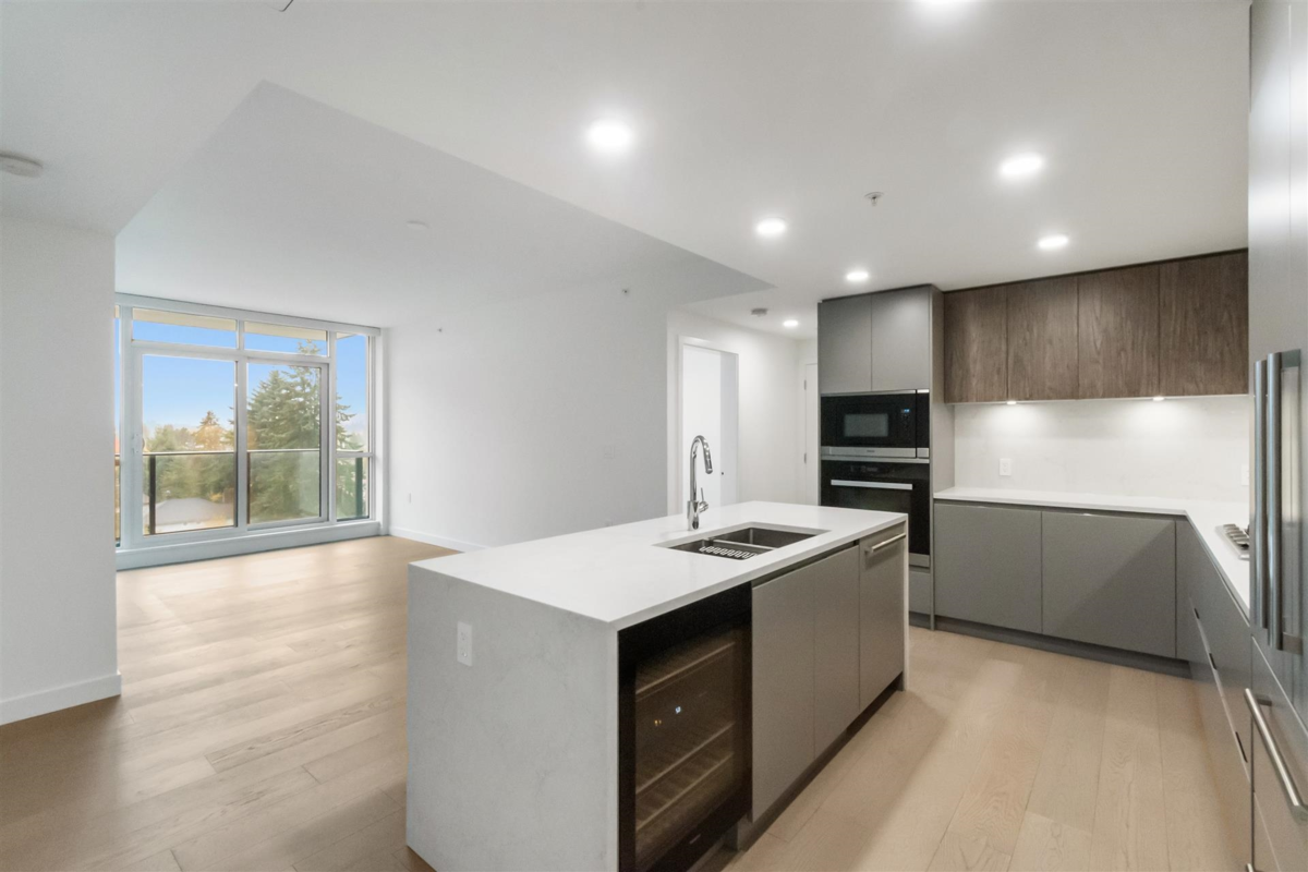 Family Room Photo of 601 4240 Cambie Street, West Vancouver, BC