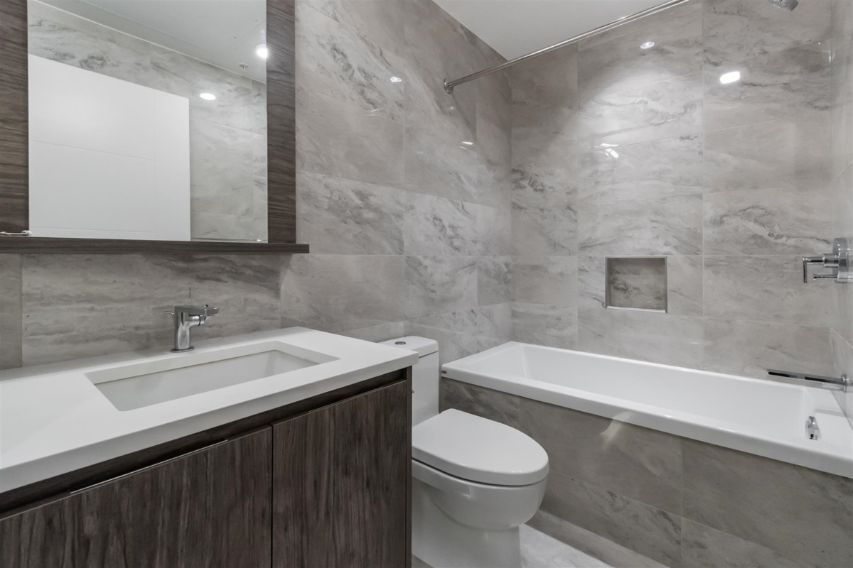 Walk-In Closet Photo of 601 4240 Cambie Street, West Vancouver, BC