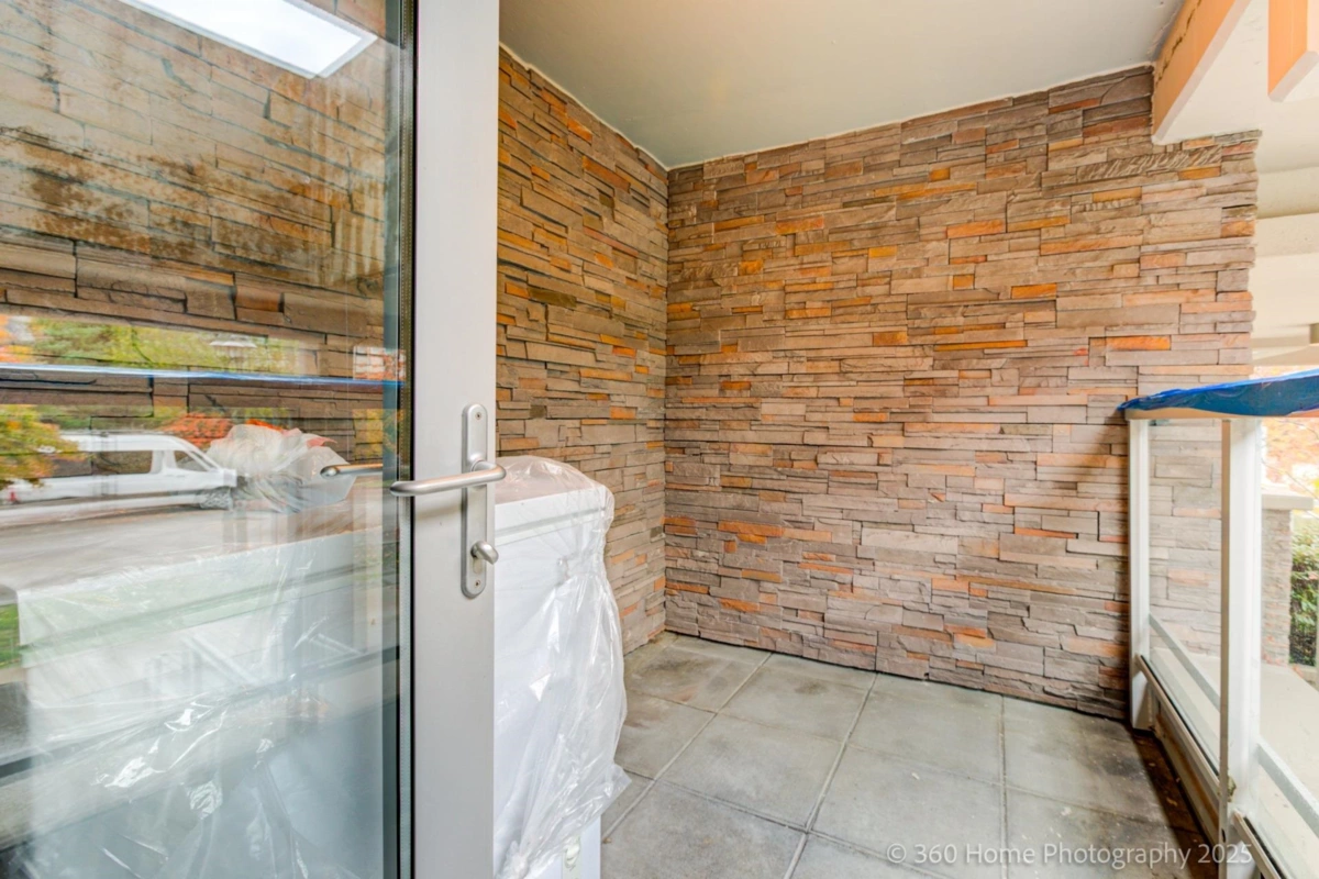 Hallway Photo of 128 9373 Hemlock Drive, Richmond, BC