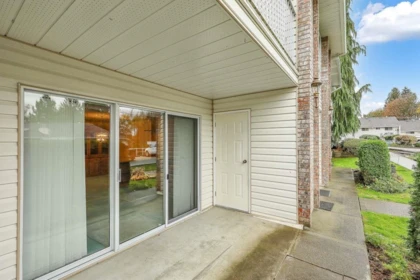 Basement Recreation Room Photo of 3 33123 George Ferguson Way, Abbotsford, BC