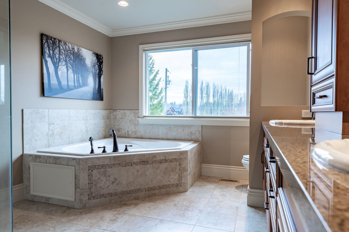 Basement Recreation Room Photo of 3180 216 Street, Langley, BC