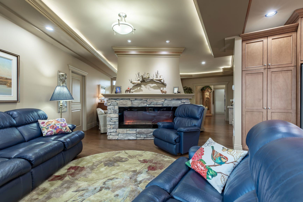 Swimming Pool Photo of 3180 216 Street, Langley, BC