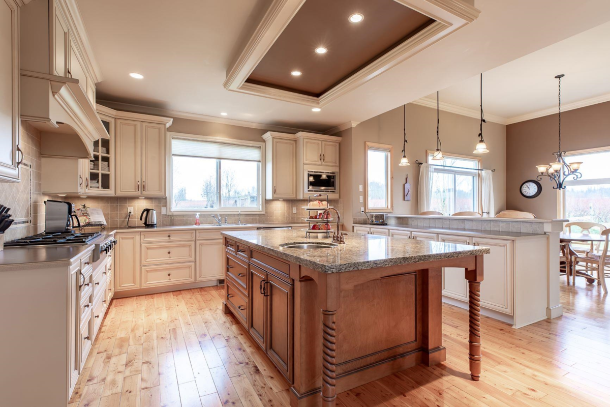 Walk-In Closet Photo of 3180 216 Street, Langley, BC