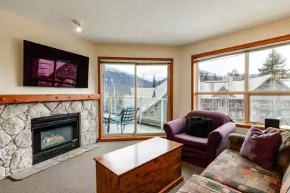 557 4800 Spearhead Drive, Whistler, BC, Whistler — Apartment/Condo for sale