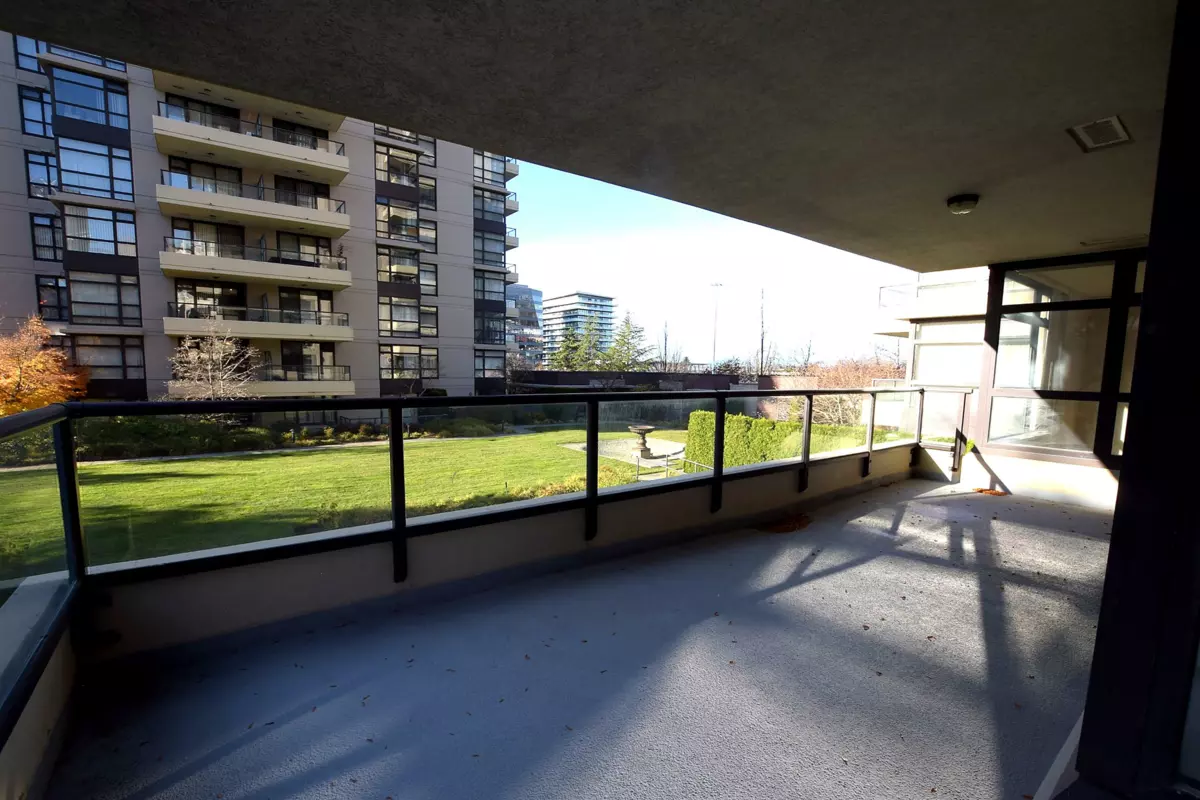 Office / Den Photo of 406 8160 Lansdowne Road, Richmond, BC