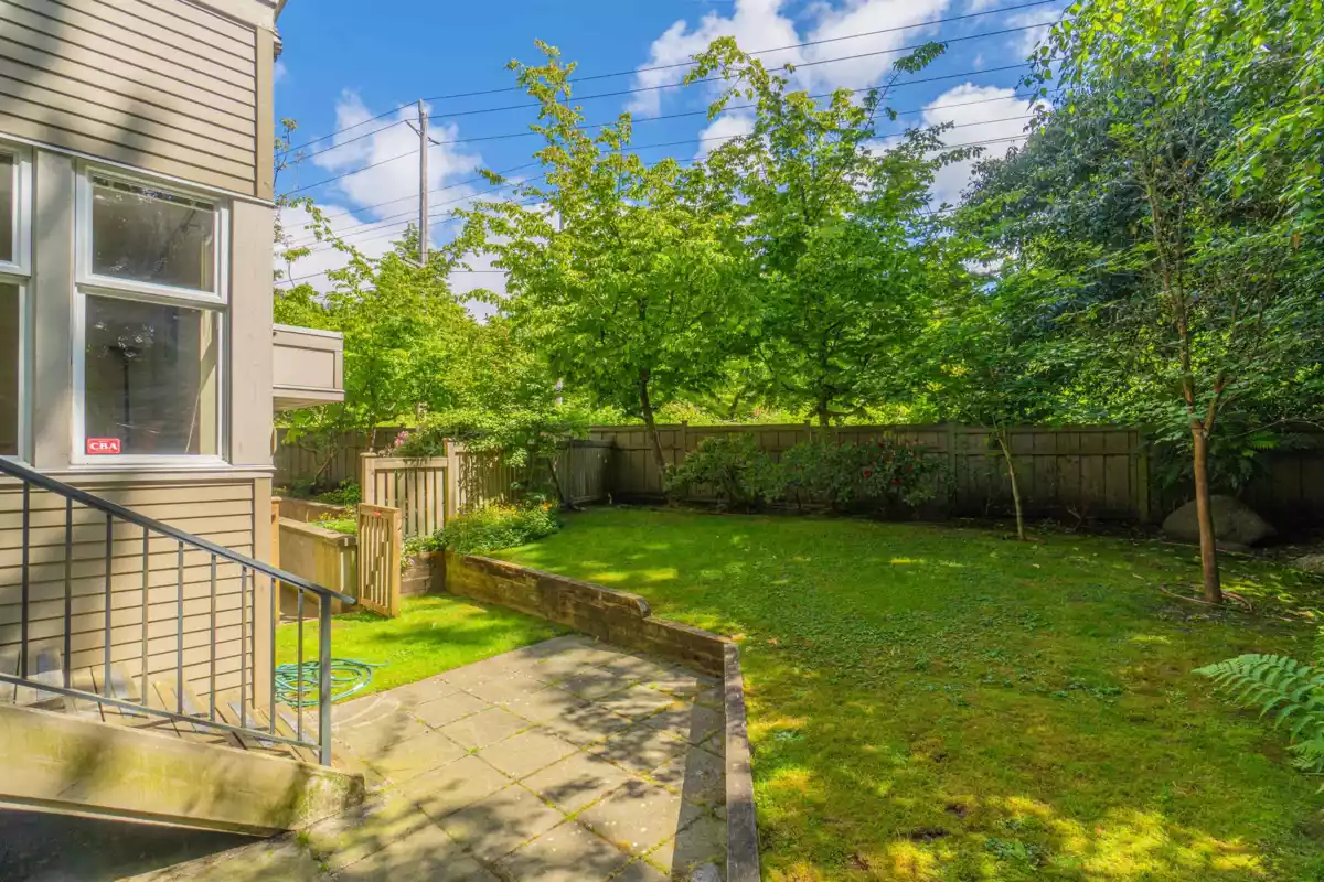 Kitchen Island Photo of 6602 Arbutus Street, Vancouver, BC