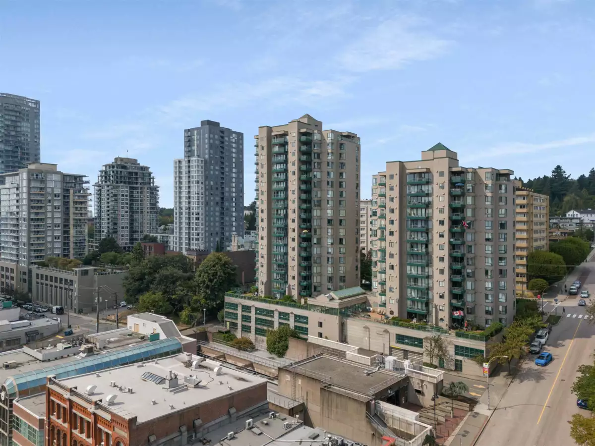Aerial View of 1602 420 Carnarvon Street, New Westminster, BC